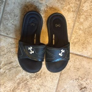 Boys Under Armour slides 7